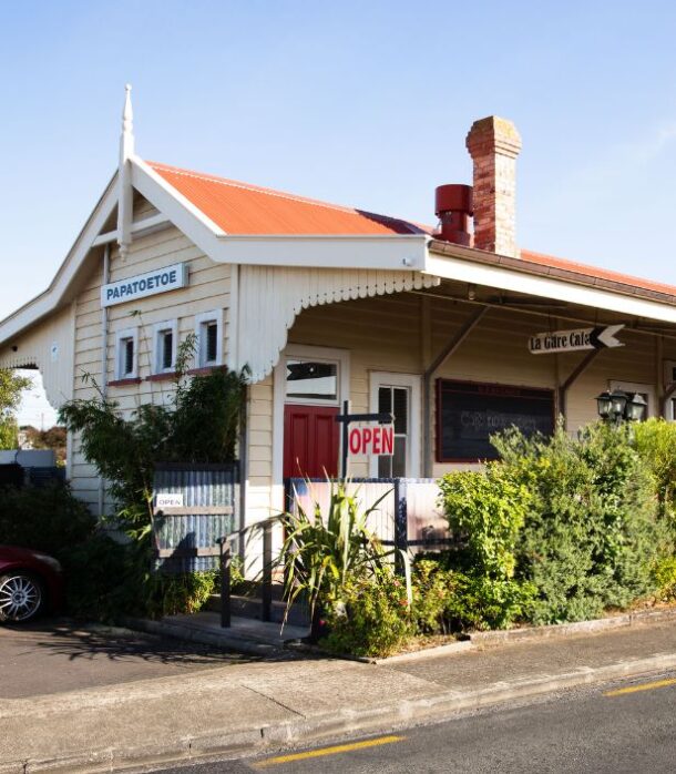 Papatoetoe-train-station